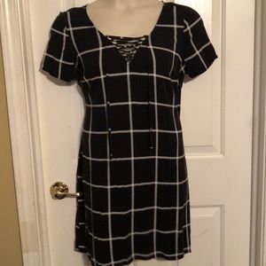 Black and White Grid Laced Short Sleeve Dress
